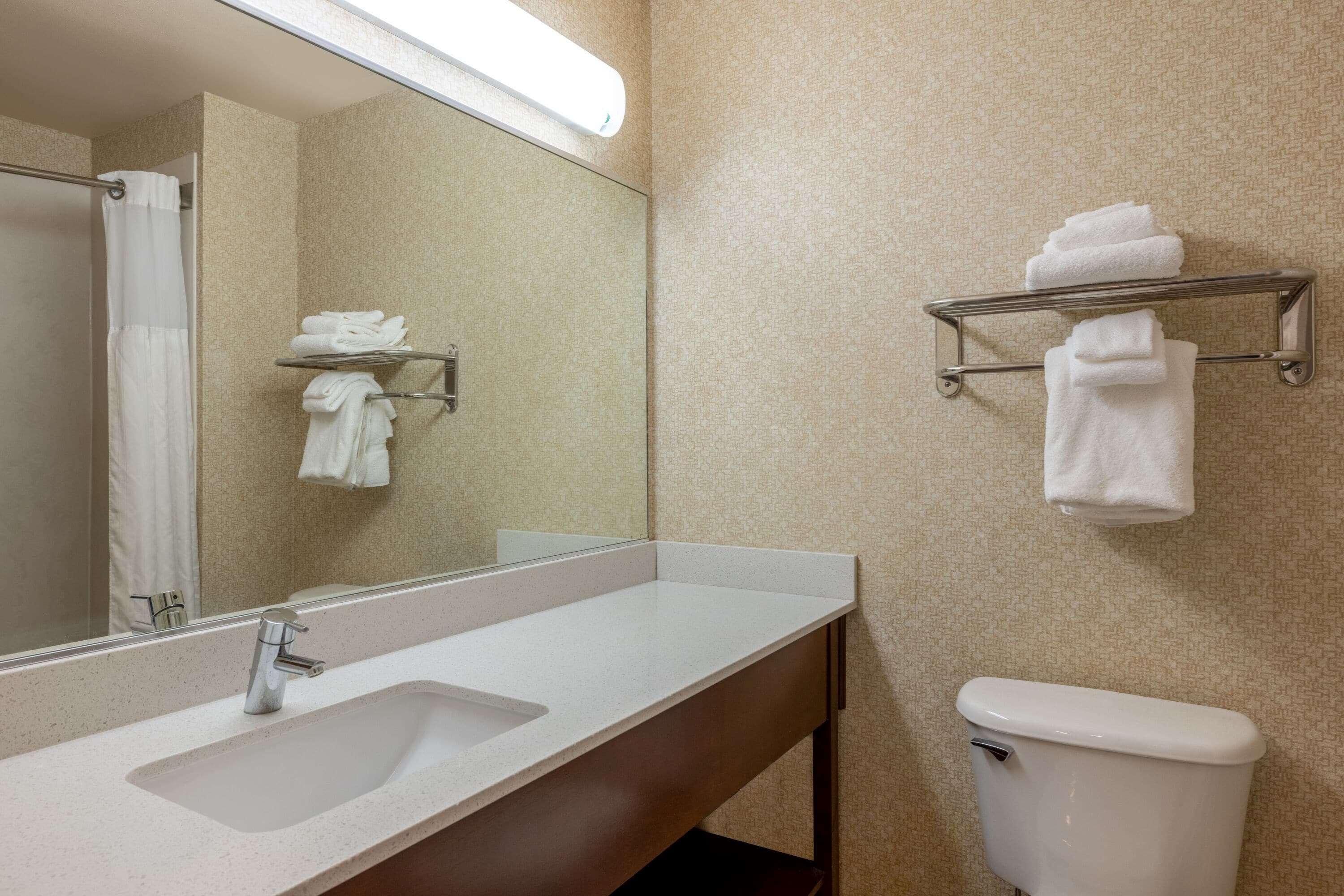 Hotel Wingate By Wyndham Gillette Esterno foto