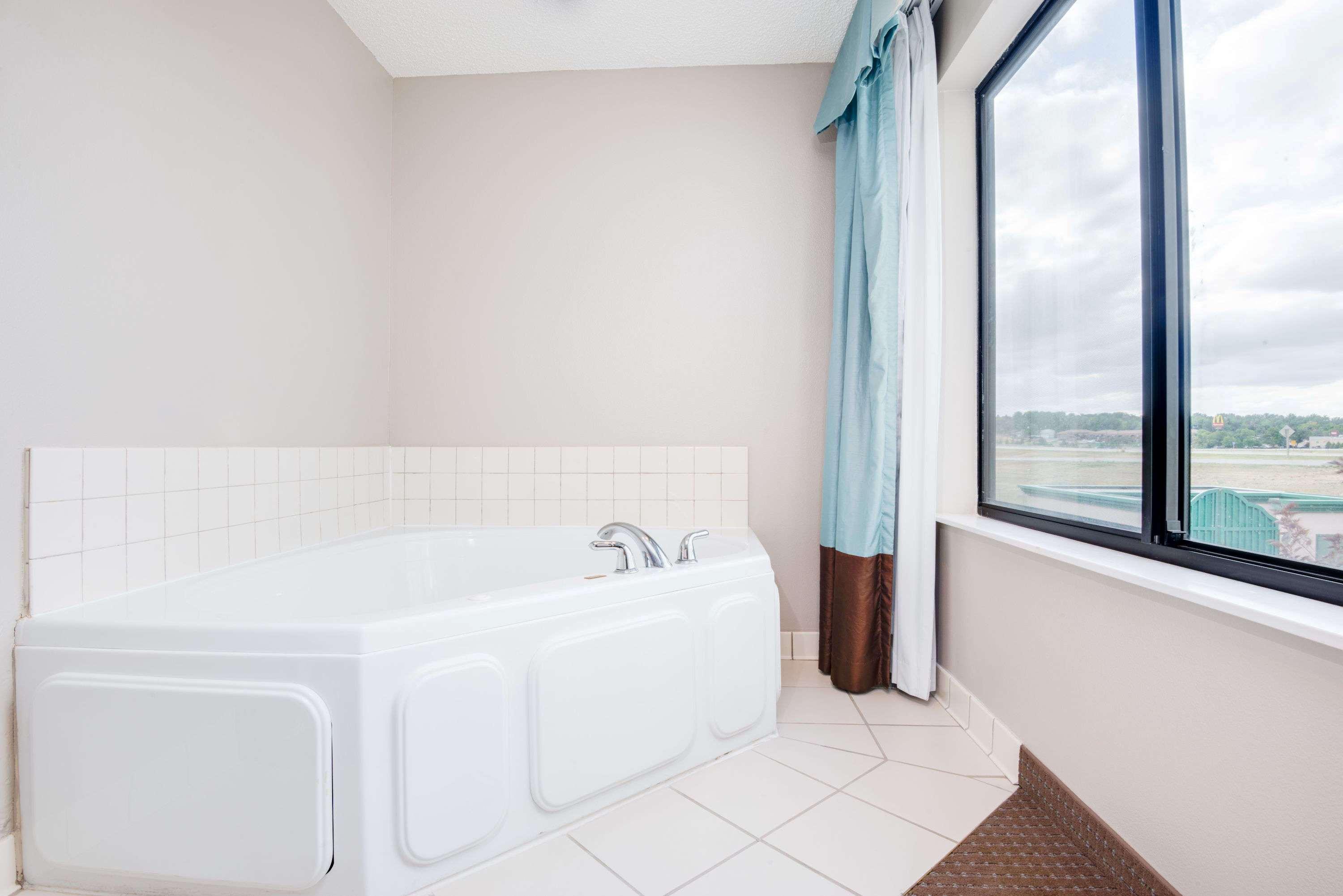 Hotel Wingate By Wyndham Gillette Esterno foto