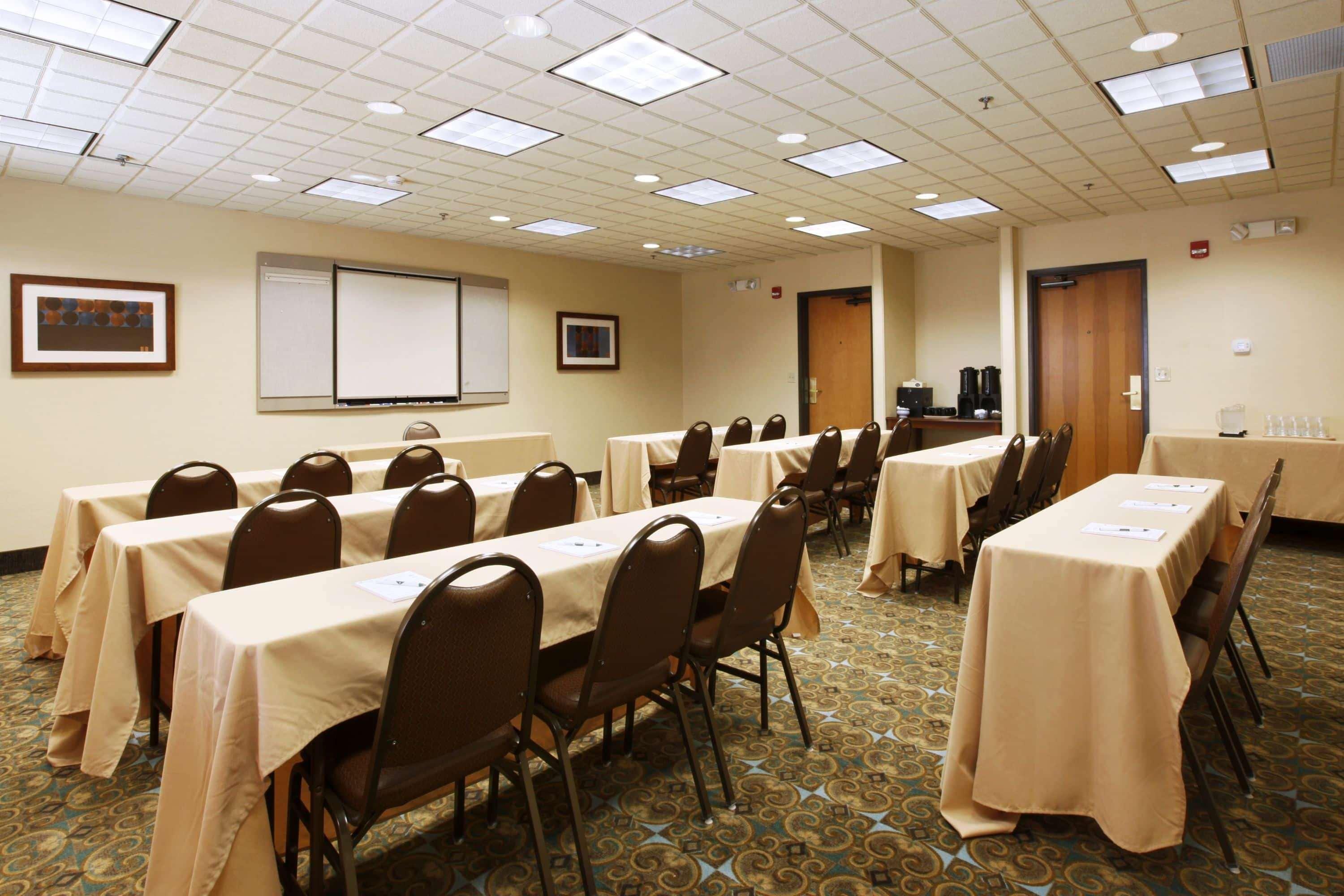 Hotel Wingate By Wyndham Gillette Esterno foto