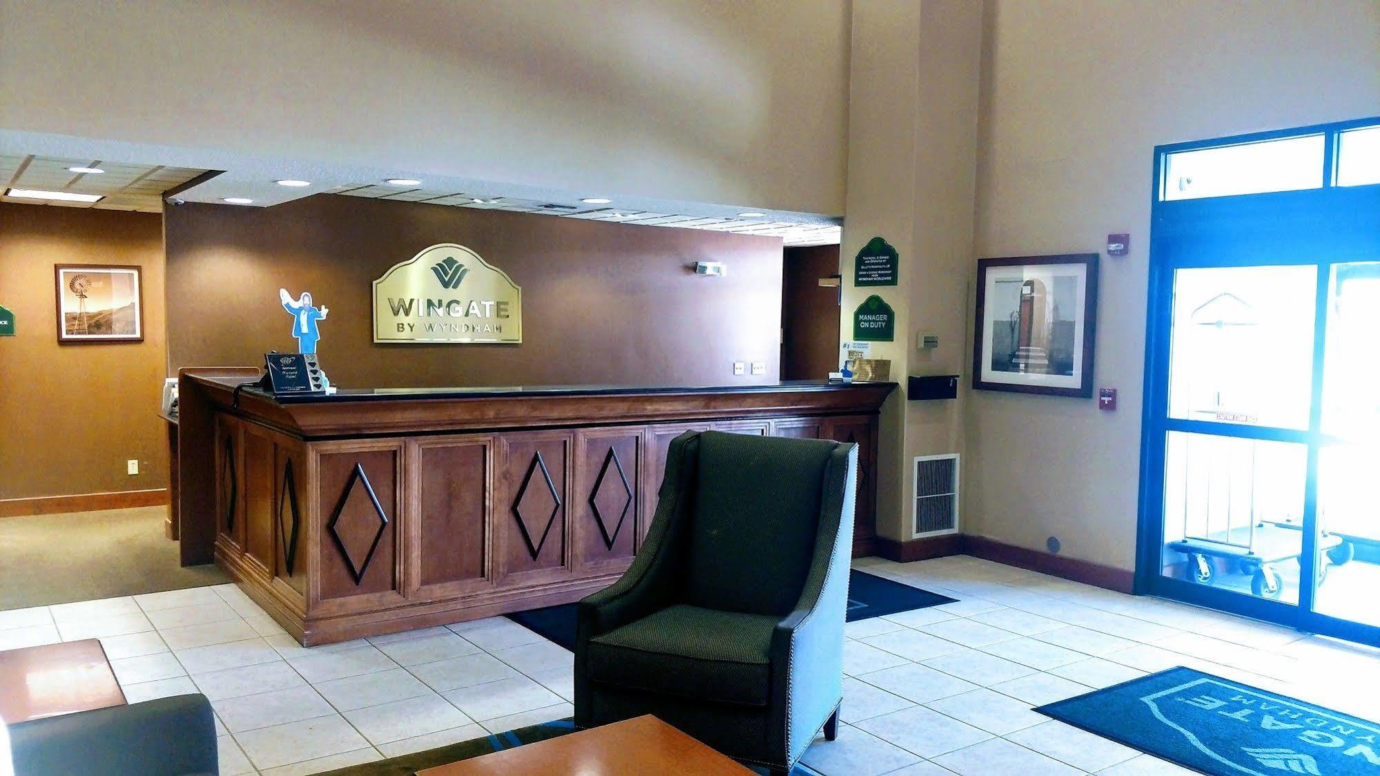 Hotel Wingate By Wyndham Gillette Esterno foto